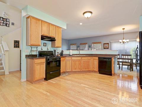 21554 Eich Dr, Crest Hill, IL 60403 photo 16