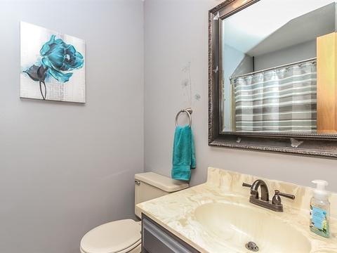 611 Yellowstone Dr, Elgin, IL 60123 photo 16