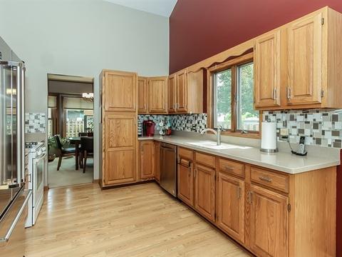 611 Yellowstone Dr, Elgin, IL 60123 photo 8