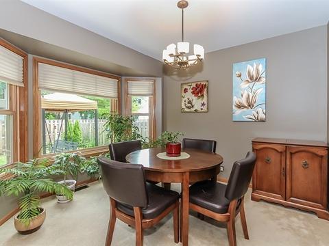 611 Yellowstone Dr, Elgin, IL 60123 photo 4