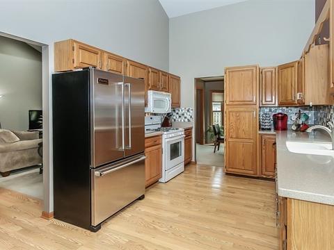 611 Yellowstone Dr, Elgin, IL 60123 photo 7