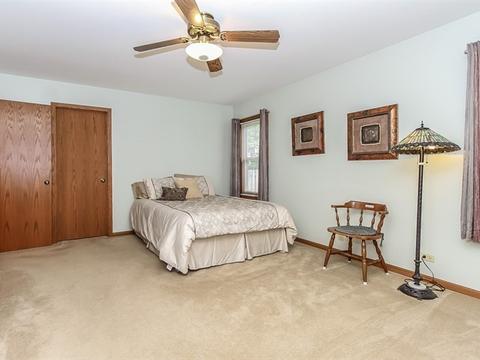 611 Yellowstone Dr, Elgin, IL 60123 photo 14