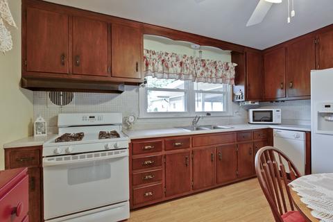 4005 Hillcrest Pl, Johnsburg, IL 60051 photo 9