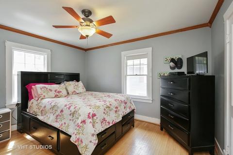 1073 Van St, Elgin, IL 60123 photo 7