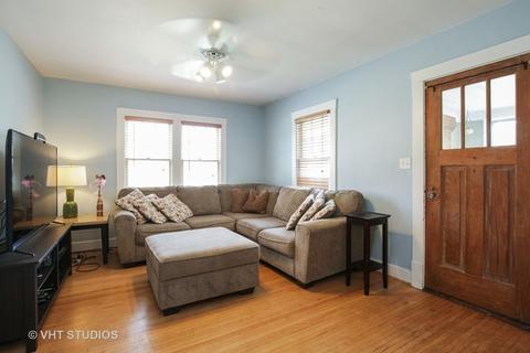 1073 Van St, Elgin, IL 60123 photo 3