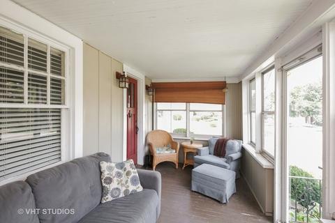 1073 Van St, Elgin, IL 60123 photo 2