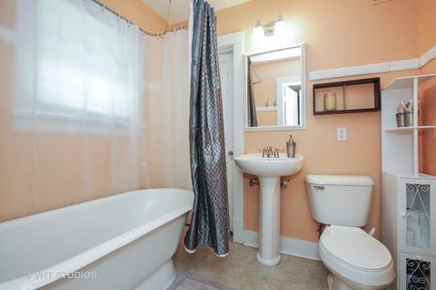 1073 Van St, Elgin, IL 60123 photo 12