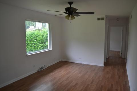 515 Willard Ave, Elgin, IL 60120 photo 3