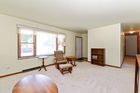 1932 Lin Lor Ln, Elgin, IL 60123 photo 2