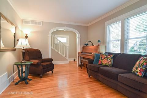 712 E Indiana St, Wheaton, IL 60187 photo 3