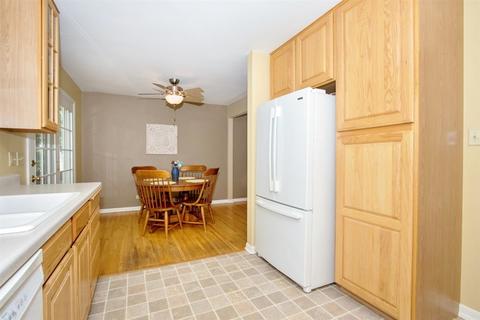 633 Juniper Ln, Bartlett, IL 60103 photo 8