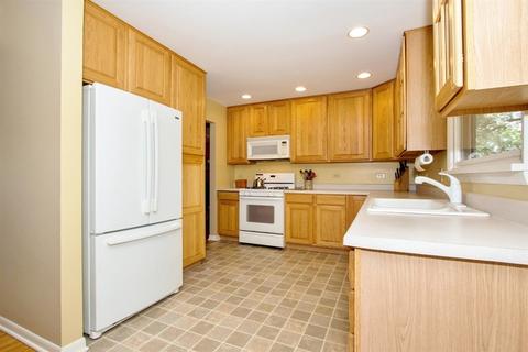 633 Juniper Ln, Bartlett, IL 60103 photo 6