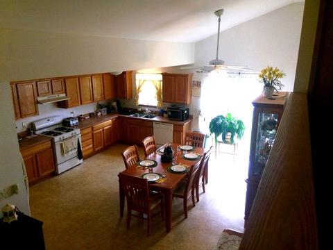 724 River Edge Cir, Ottawa, IL 61350 photo 2