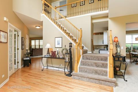 1166 Angle Tarn, West Dundee, IL 60118 photo 3