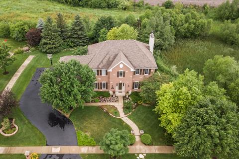 250 Pleasant Dr, Bartlett, IL 60103 photo 5