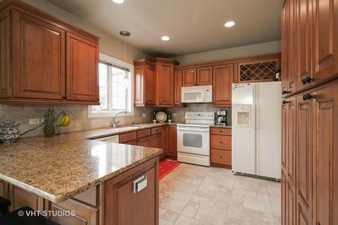 140 Kimball St, Elgin, IL 60120 photo 4