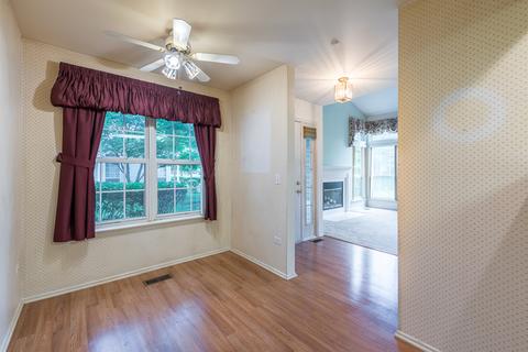 426 Cromwell Cir #1, Bartlett, IL 60103 photo 11