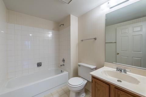 426 Cromwell Cir #1, Bartlett, IL 60103 photo 17