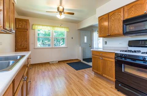 3129 Wallace Ave, Steger, IL 60475 photo 8