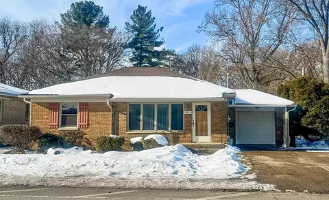 2601 7th St, East Moline, IL 61244