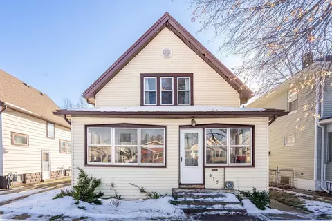 418 20th Ave, Moline, IL 61265