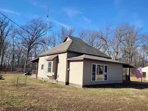 5531 N Hickory Ln, Bonnie, IL 62816