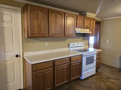 550 Old Broughton Rd, Eldorado, IL 62930 photo 15