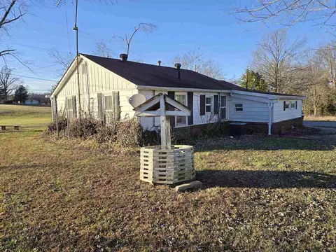 550 Old Broughton Rd, Eldorado, IL 62930 photo 3