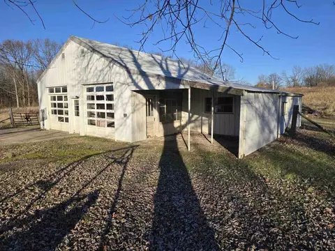550 Old Broughton Rd, Eldorado, IL 62930 photo 5