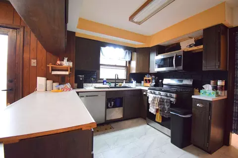 Kitchen - 69 Cherry Dr, Mount Vernon, IL 62864 photo 1 of 2
