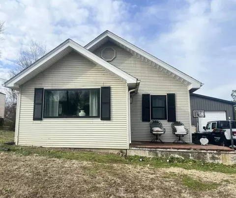 601 N 6th St, Vienna, IL 62995