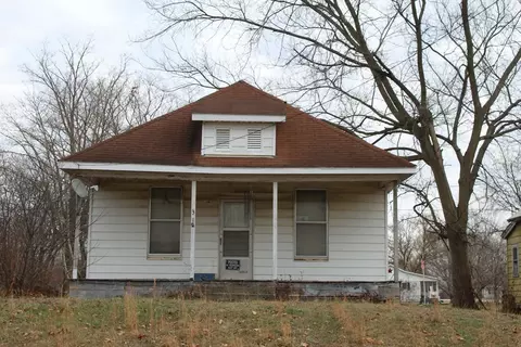 311 Wabash Ave, Centralia, IL 62801