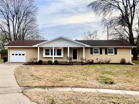 5 Sturgis Cir, Metropolis, IL 62960
