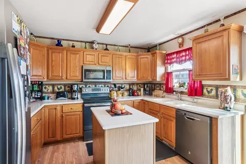 Kitchen - 3524 34th St, Moline, IL 61265 photo 2 of 3