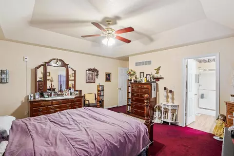 Bedroom - 3524 34th St, Moline, IL 61265 photo 3 of 6