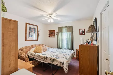 Bedroom - 3524 34th St, Moline, IL 61265 photo 1 of 6