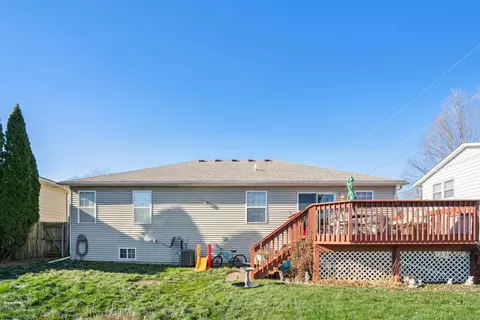 Exterior - 3524 34th St, Moline, IL 61265 photo 3 of 5