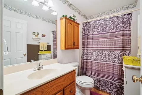Bath - 3524 34th St, Moline, IL 61265 photo 1 of 4