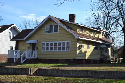321 W Walnut St, Carbondale, IL 62901