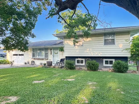300 Williford Rd, Jonesboro, IL 62952