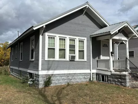 624 9th Ave S, Clinton, IA 52732