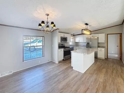 Kitchen - 1739 120th Ave, Aledo, IL 61231 photo 1 of 2