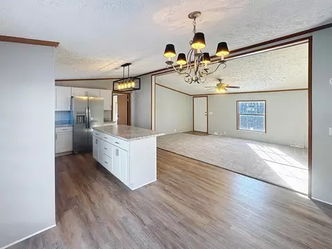 Living - 1739 120th Ave, Aledo, IL 61231 photo 3 of 3