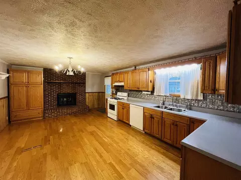 Kitchen - 191 W Davis St, Equality, IL 62934 photo 1 of 4