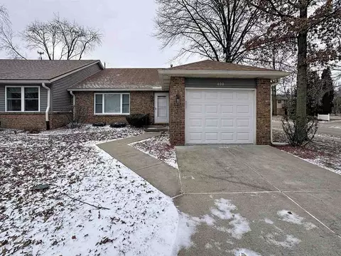 400 29th Avenue Dr #7C, Moline, IL 61265