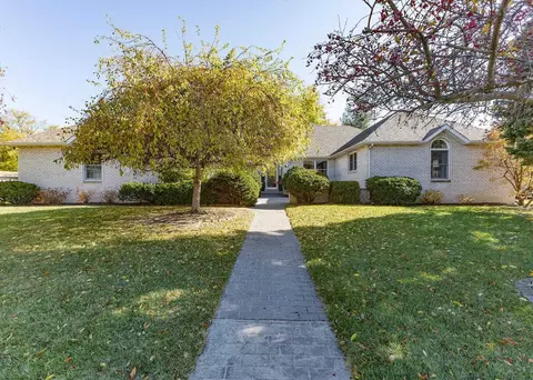 720 Hickory Dr, Geneseo, IL 61254