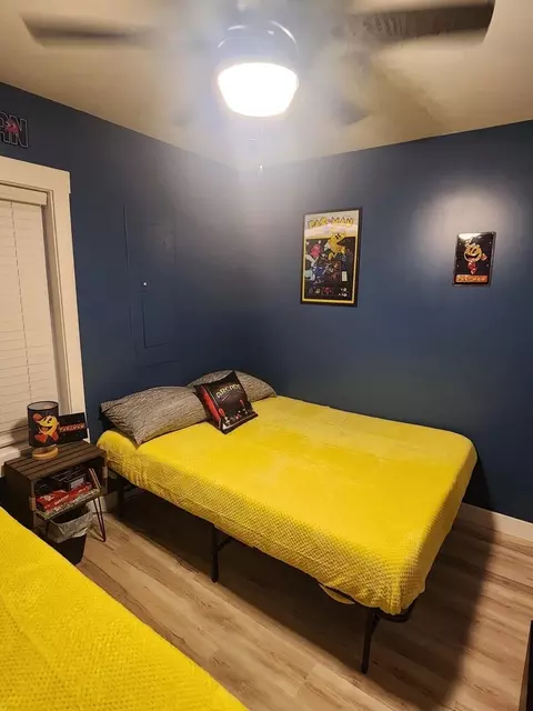 Bedroom - 8350 Il-147, Simpson, IL 62985 photo 3 of 6