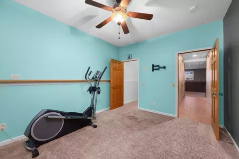 2916 44th St, Moline, IL 61265 photo 24