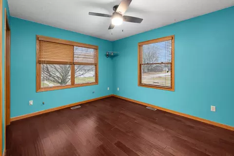2916 44th St, Moline, IL 61265 photo 17