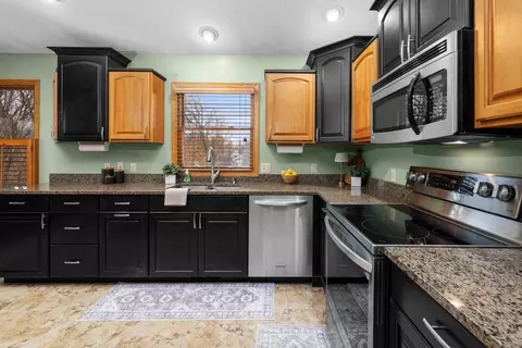 2916 44th St, Moline, IL 61265 photo 12